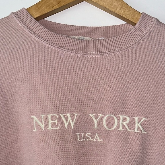 Brandy Melville John Galt New York City USA Embroidered Y2K Crewneck Sweatshirt - Picture 2 of 6